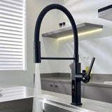 Grifo de cocina con manguera flexible y panel LED para montaje en cubierta