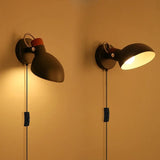 Lámpara de pared enchufable con bombilla LED y interruptor de encendido/apagado