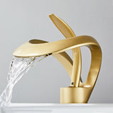 Grifo de caída de agua de latón dorado